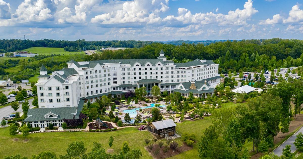 An arial view of the outside of the Dreammore resort